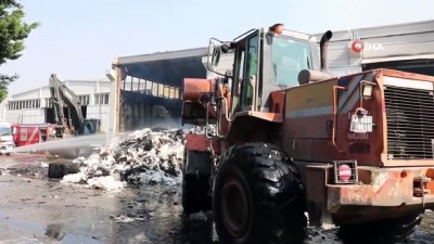 itfaiye araci -  Tekstil fabrikasındaki yangının boyutu gün ağarınca ortaya çıktı
- Yangın sonrası hasar tespit çalışmaları başlatıldı Videosu