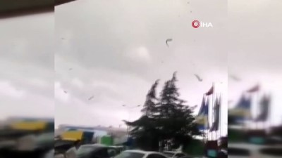 akaryakit istasyonu -  Hadımköy’de fabrikanın çatısı uçtu...O anlar kamerada Videosu