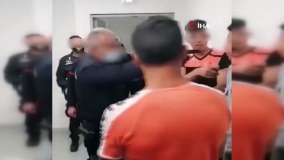 polis siddeti -  - İtalyan polisinin şiddeti
- Polis, Tunuslu gençleri birbirlerine tokatlattırdı Videosu