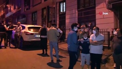  Sultangazi’de çatlak nedeniyle 3 bina tahliye edildi