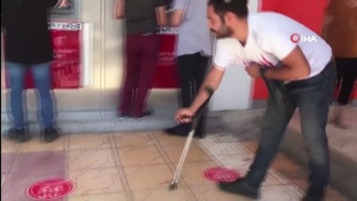 irak -  Dilenci yakalanınca bastonsuz yürümeye başladı Videosu