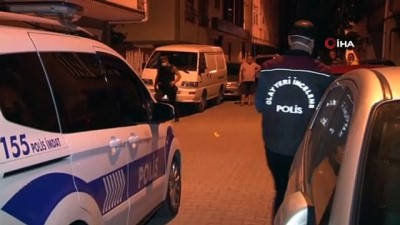 mermi -  Küçükçekmece’de evin garajı motosikletli şahıslarca kurşunlandı Videosu