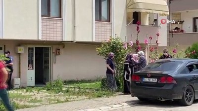  Polis çocuğu babasının beylik tabancasını başına dayayıp tetiğe bastı