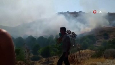 helikopter -  Denizden çıkan yangını söndürmeye gitti...2 saat süren yangından 10 hektarlık alan kül oldu Videosu