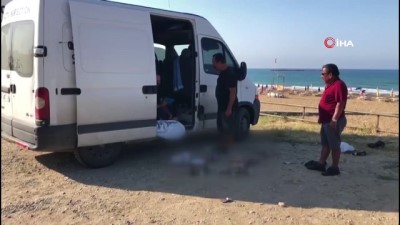  Plaj işletmecisi, gördüğü manzarayla şok oldu, uyandırıp çöpleri tek tek temizletti