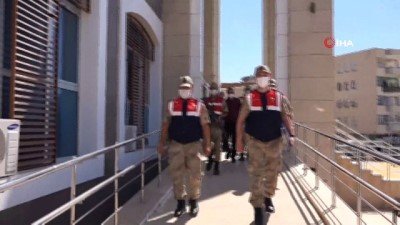  Dini nikahlı eşi ile kayınbabasını öldüren zanlı tutuklandı