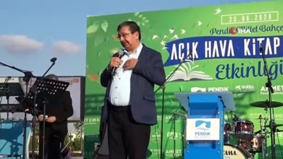  Gençlerin ‘oku’ kareografisi oluşturarak kitap okuması havadan görüntülendi