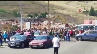 karaborsa -  - Lübnan ordusu protestocuların kapattığı yolları yeniden açtı Videosu