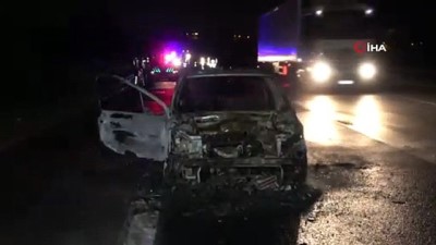  Otoyolda yanan araç kül oldu