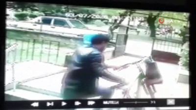bisiklet hirsizi -  Üniversite öğrencisinin harçlıklarını biriktirip aldığı bisiklet böyle çalındı Videosu