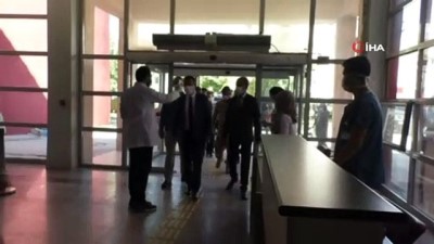 silahli saldiri -  Vali Akbıyık, teröristlerin saldırısında yaralanan işçiyi hastanede ziyaret etti Videosu