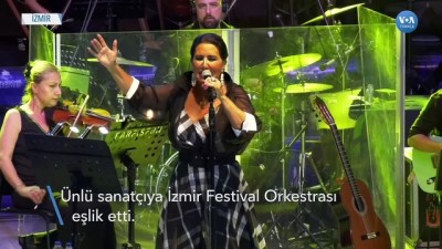 İzmir’de Corona Önlemleri Altında Nükhet Duru Konseri