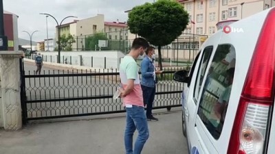  Kimliğini unutan öğrencilerin imdadına polis yetişti