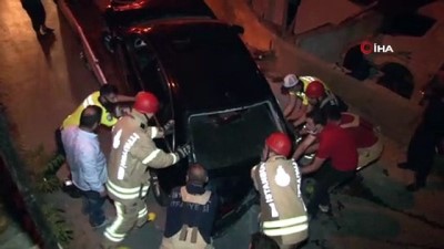 kiyamet -  Sarıyer’de kamyon şarampole uçtu: 2 yaralı Videosu