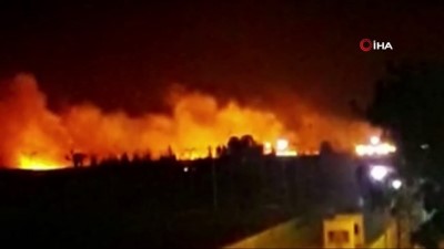 cakal -  - Suriye'nin sınır ilçesini alevler aydınlattı Videosu