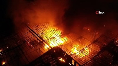  Antalya'da soğuk hava deposundaki yangın kontrol altına alındı