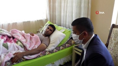  Kaymakam Mehmetbeyoğlu’ndan Pençe-Kaplan Operasyonu'nda yaralanan askere ziyaret