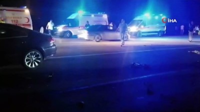 saglik ekibi -  Adana Kozan karayolunda feci kaza: 1'i ağır 10 yaralı Videosu