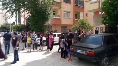  Balkonda yanan pamuk paniğe neden oldu