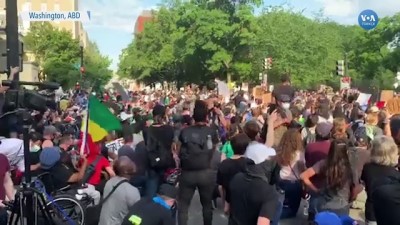 Beyaz Saray Önünde Kalabalık Yoğunlaştı