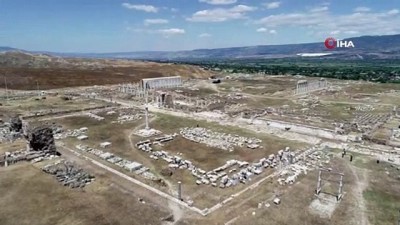 arkeoloji -  Dünyada eşi benzeri bulunmayan Traian heykelinin restorasyonu tamamlandı Videosu