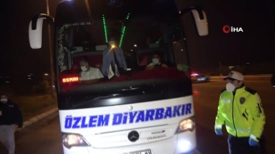 yasli kadin -  Test sonucunu beklemeden seyahate çıkan kadının bindiği otobüs Bolu’da durduruldu Videosu