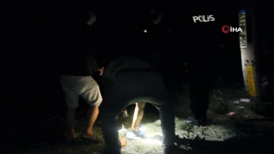  Virajı alamayan Tır yan yattı