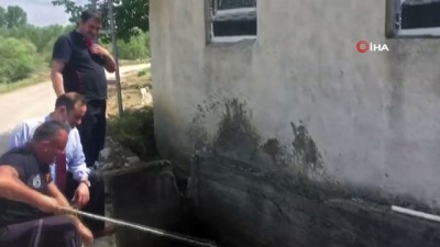  Devriye gezen polis fark etti, Suluova itfaiyesi kurtardı