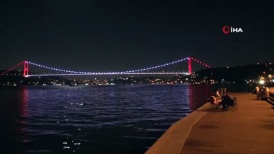   İstanbul'daki dolunay manzarası göz kamaştırdı