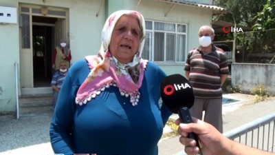 sizce -  Karantinada terhis olan torunu ile kucaklaşamayan babaanne gözyaşlarına boğuldu: '6 aydır görmedim, sarılmadan olmuyor' Videosu