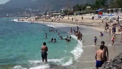 kubat -  Antalya’da sahiller tıklım tıklım Videosu