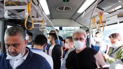  Metrobüs ve duraklarda sosyal mesafe hiçe sayıldı
