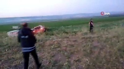  Amasya'da otomobil tarlaya uçtu: 3 yaralı