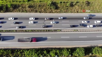 aktuel -  Hafta sonunu tatil yaparak değerlendiren tatilcilerin dönüşü TEM’i kilitledi Videosu