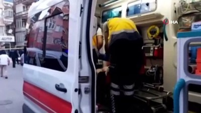 saglik ekibi -  Oto kiralamacılar ile taksiciler arasında park kavgası: 1 ölü, 5 yaralı Videosu