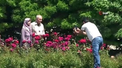 tatil gunu -  Uşak'ta 65 yaş ve üzeri vatandaşlar hafta içi dışarı çıkmak istiyor Videosu