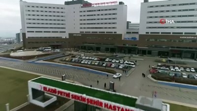 saglik ekibi -  Elazığ Şehir Hastanesi'nin mimarı yapısı, Covid-19'la mücadeleyi kolaylaştırdı Videosu