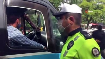 minibuscu -  Kapasite denetimi yapılan minibüsler boş geldi, maske takmayanlar yüzlerini gizledi Videosu