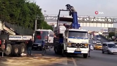 ilginc goruntu -  İstanbul’da ilginç görüntü...Tekne viyadüğe takıldı Videosu