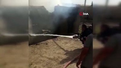  Kerpiç ev alevlere teslim oldu