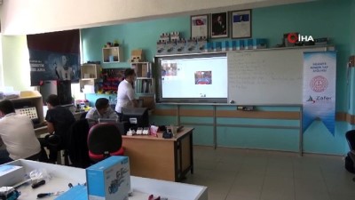 koordinat -  Öğrenciler Frig Vadisi'ndeki eserleri 3 boyutlu olarak tasarlayacak Videosu