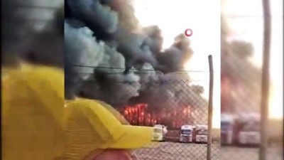  Sakarya’da geri dönüşüm tesisi alevlere teslim oldu