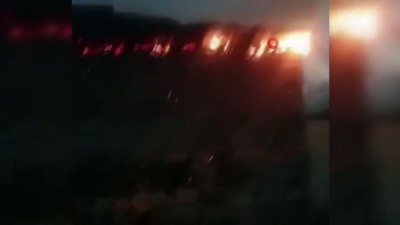  Garajda yangın çıktı, traktör hurdaya döndü