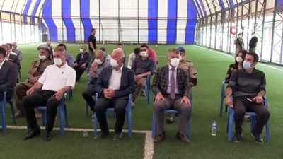  Halı sahada halk toplantısı