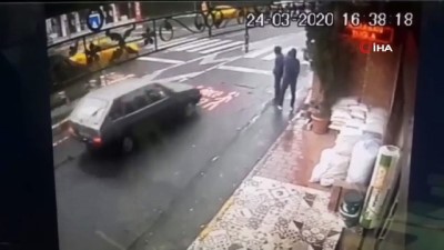 kapkac -  İstanbul’da güpegündüz kapkaç dehşeti kamerada Videosu