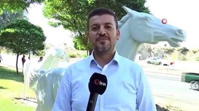 isaf -  Ürgüp Belediyesi ilçe girişlerine at maketleri yerleştirdi Videosu