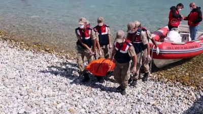 helikopter - Van Gölü'nde teknenin batması sonucu kaybolan 2 kişinin daha cesedi bulundu (2) Videosu