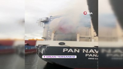  Tuzla'da korkutan gemi yangını
