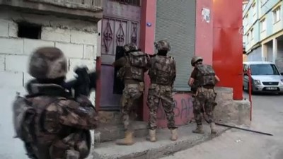 polis araci - Gaziantep'te terör örgütü PKK/KCK'ya yönelik soruşturma Videosu