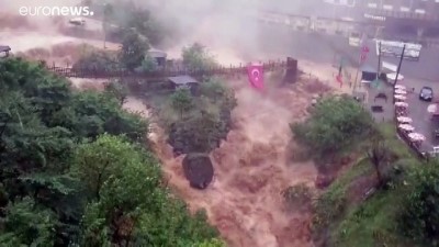 euro - Rize'de sel nedeniyle 2 kişi hayatını kaybetti Videosu